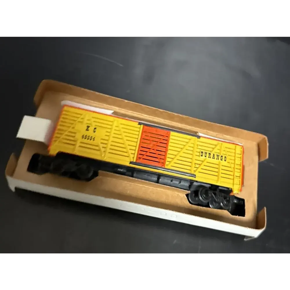 Tyco 935-2 Durango KC 40394 HO Scale Livestock Cattle Car Electric Train Yellow